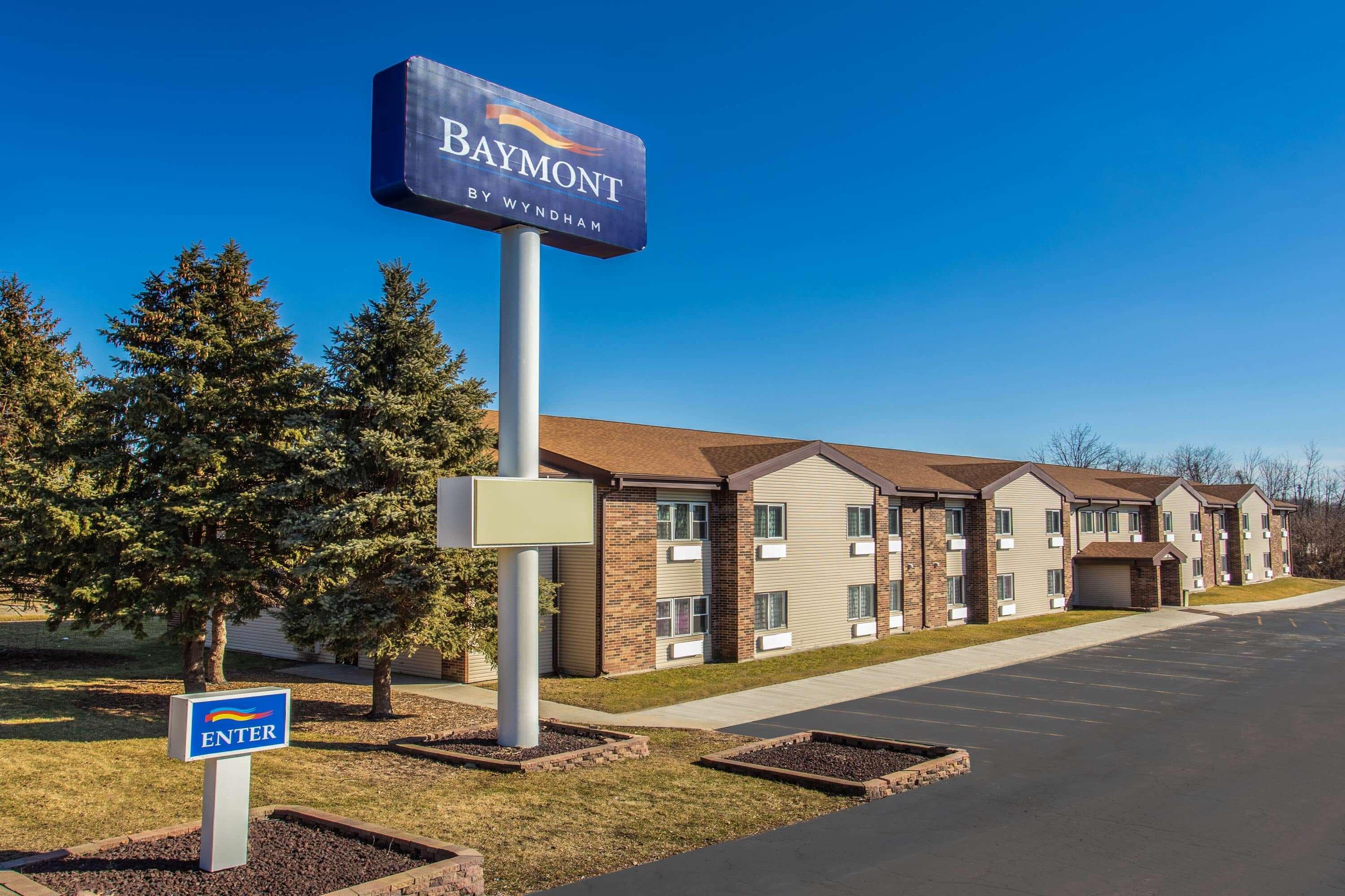 Baymont By Wyndham Joliet Hotel Exterior photo